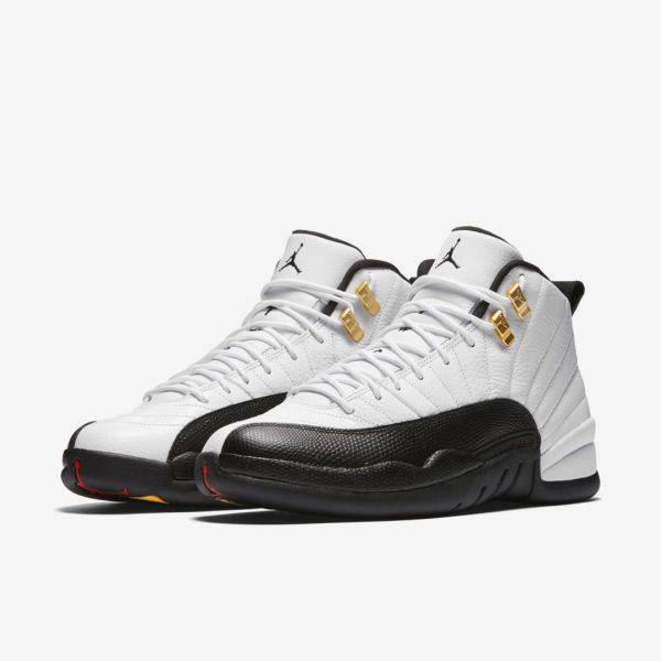 Air-Jordan-12-Taxi-130690-125-02.jpg