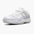 jordan-air-jordan-11-low-wmns-pure-violet_17769609_39478474_2048.jpg