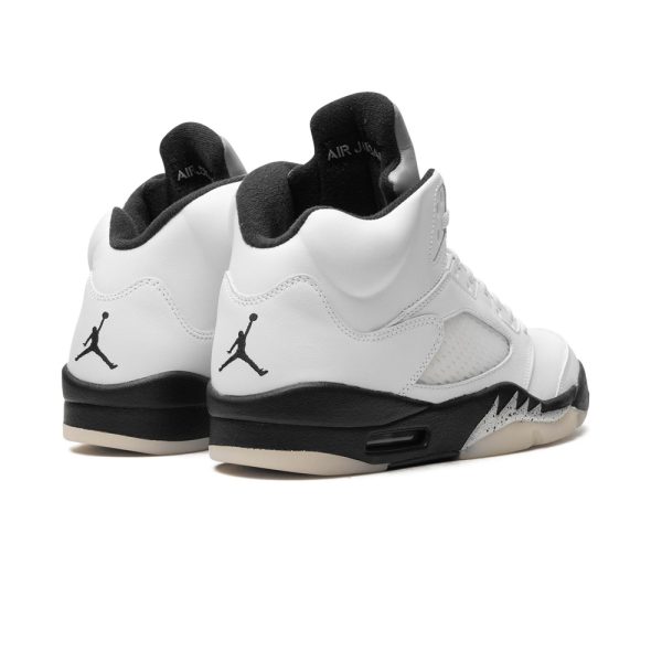 jordan-air-jordan-5-white-black_23607030_55492400_2048.jpg